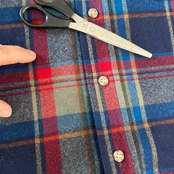 Pendleton Vintage Plaid Long Sleeve Button Down Shirt Pure Virgin Wool Made USA - Picture 9 of 16